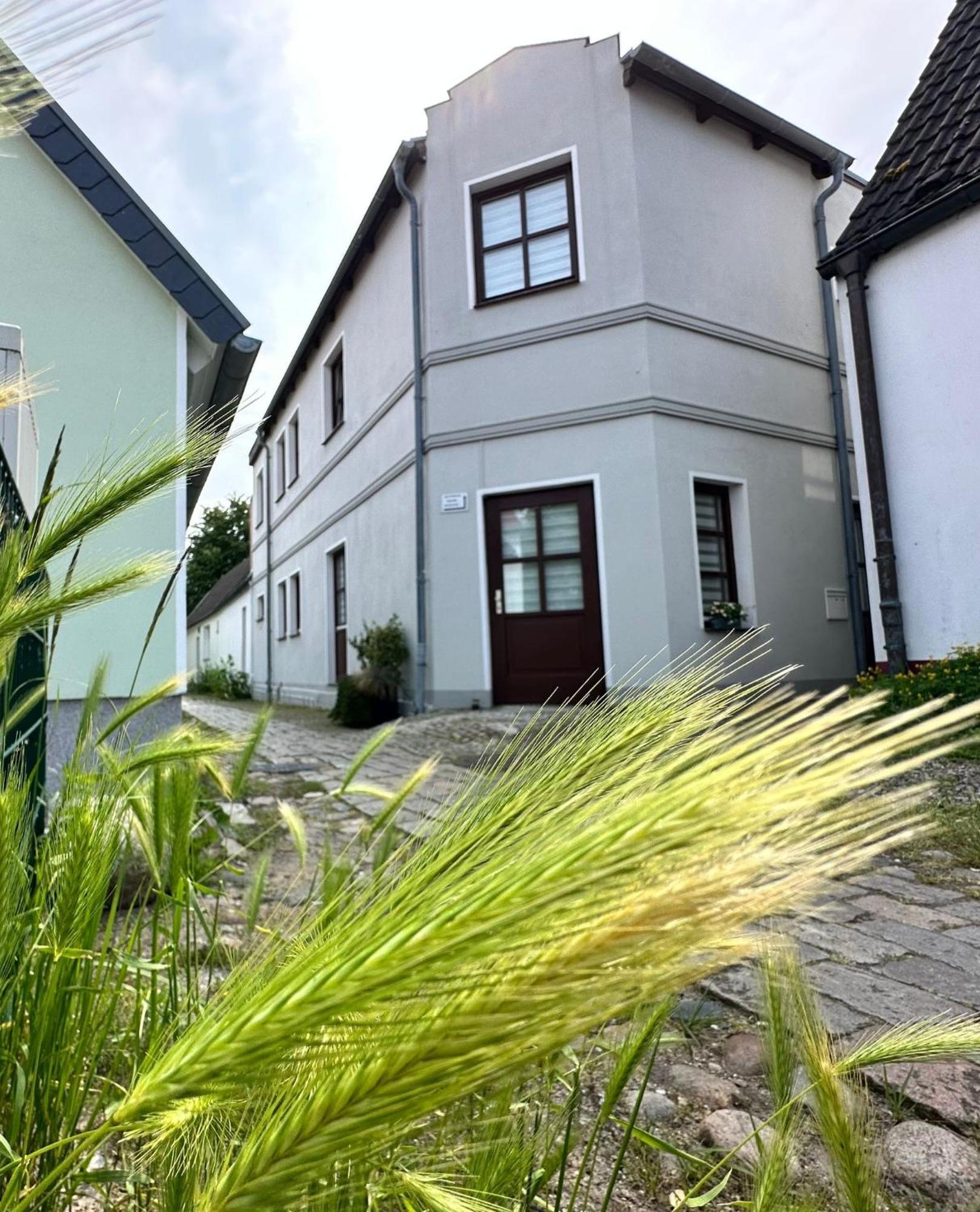 Ferienwohnung Am Strom Rostock Bagian luar foto